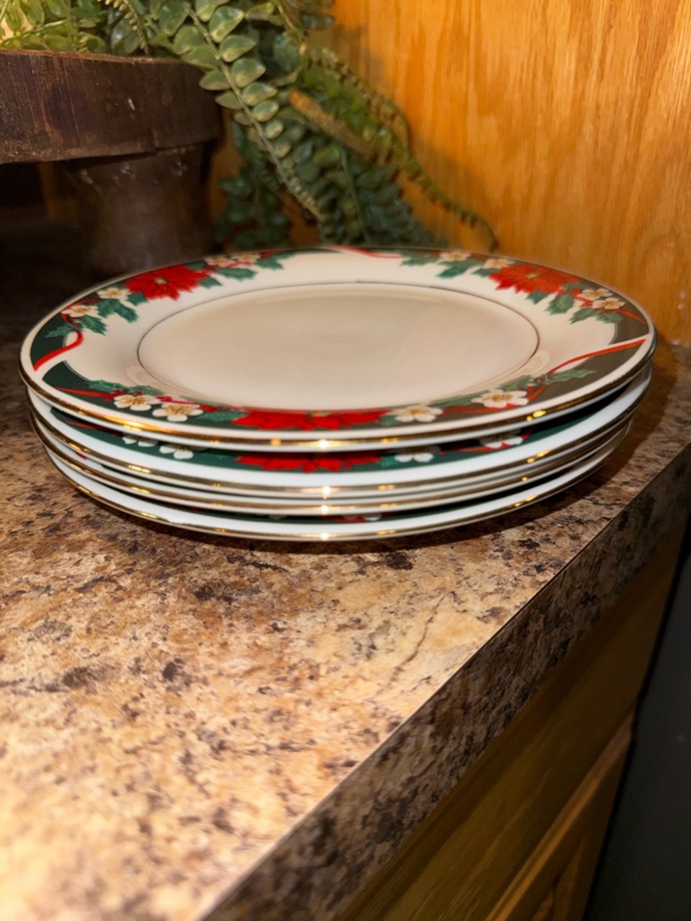 4-Tienshan Deck the Halls Fine China Christmas Salad Plates Floral Pattern, 7.5”